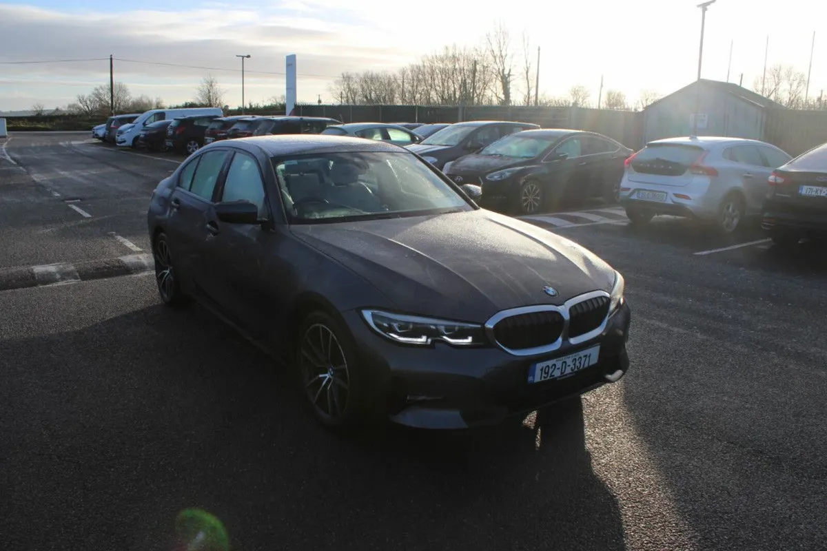 BMW 3-Series 318d Sport Auto - Image 1