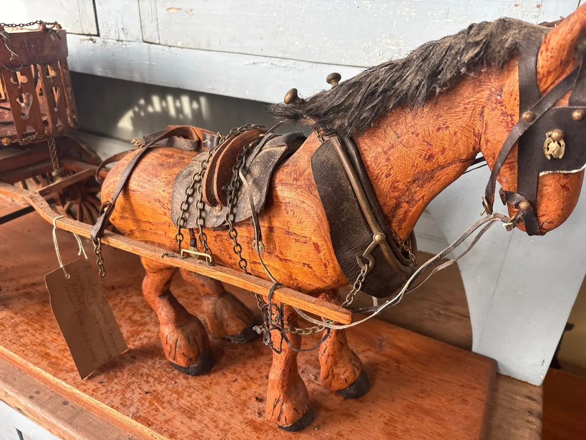 A vintage carved teak wooden horse and cart - Image 3