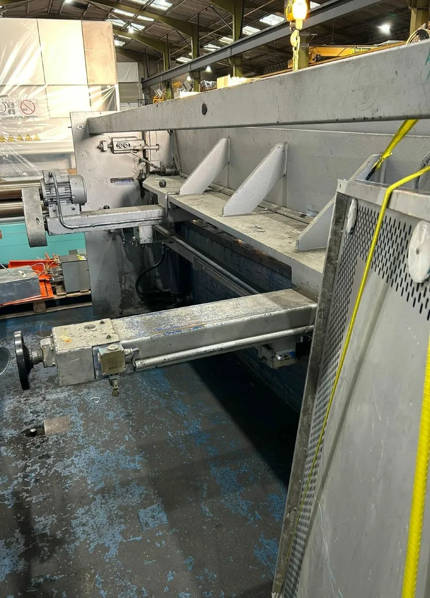 Used Haco Guillotine Shear 3m / 6mm - Image 2