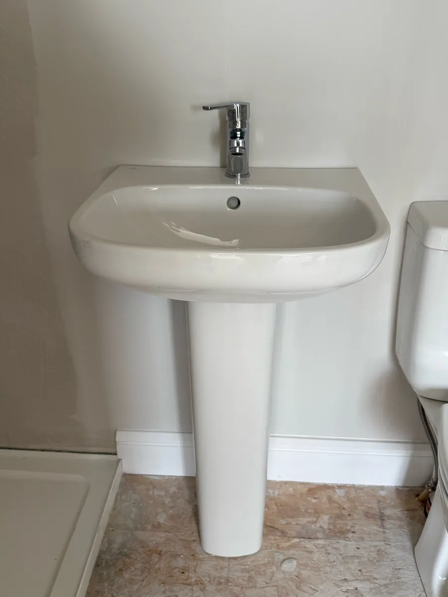 New Pedestal Basin with Mixer Tap - Image 1