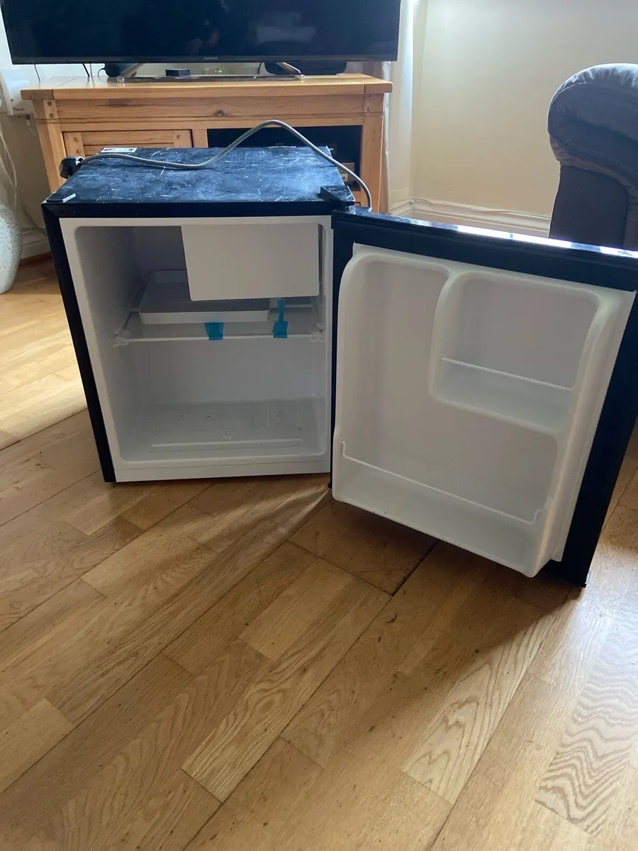 Min. Fridge. Cooler - Image 1