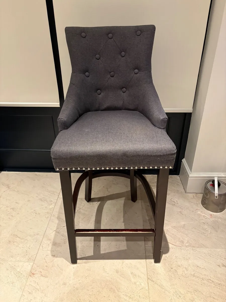Bar stools / chairs - Image 3