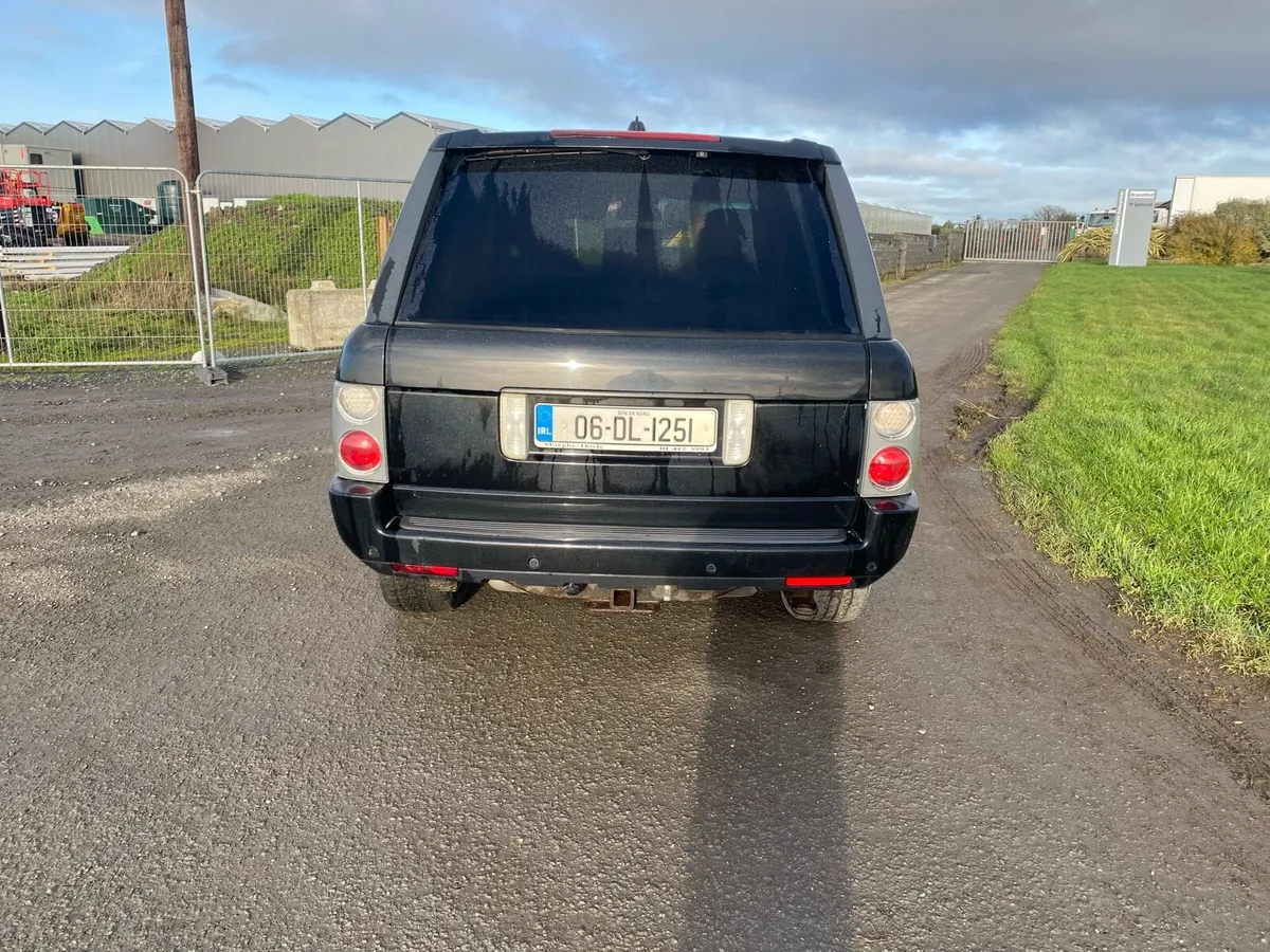 2006 Range Rover 3.0 TD6 Crewcab - Image 3