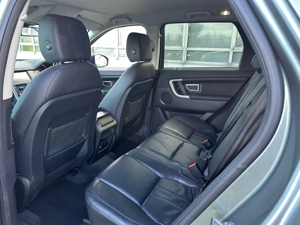 Land Rover Discovery  automatic  newnct 27Tax09/26 - Image 4