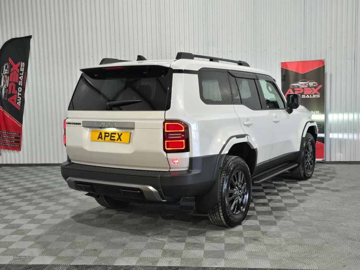 Toyota Land Cruiser 2.8 diesel 7 seater - Image 3