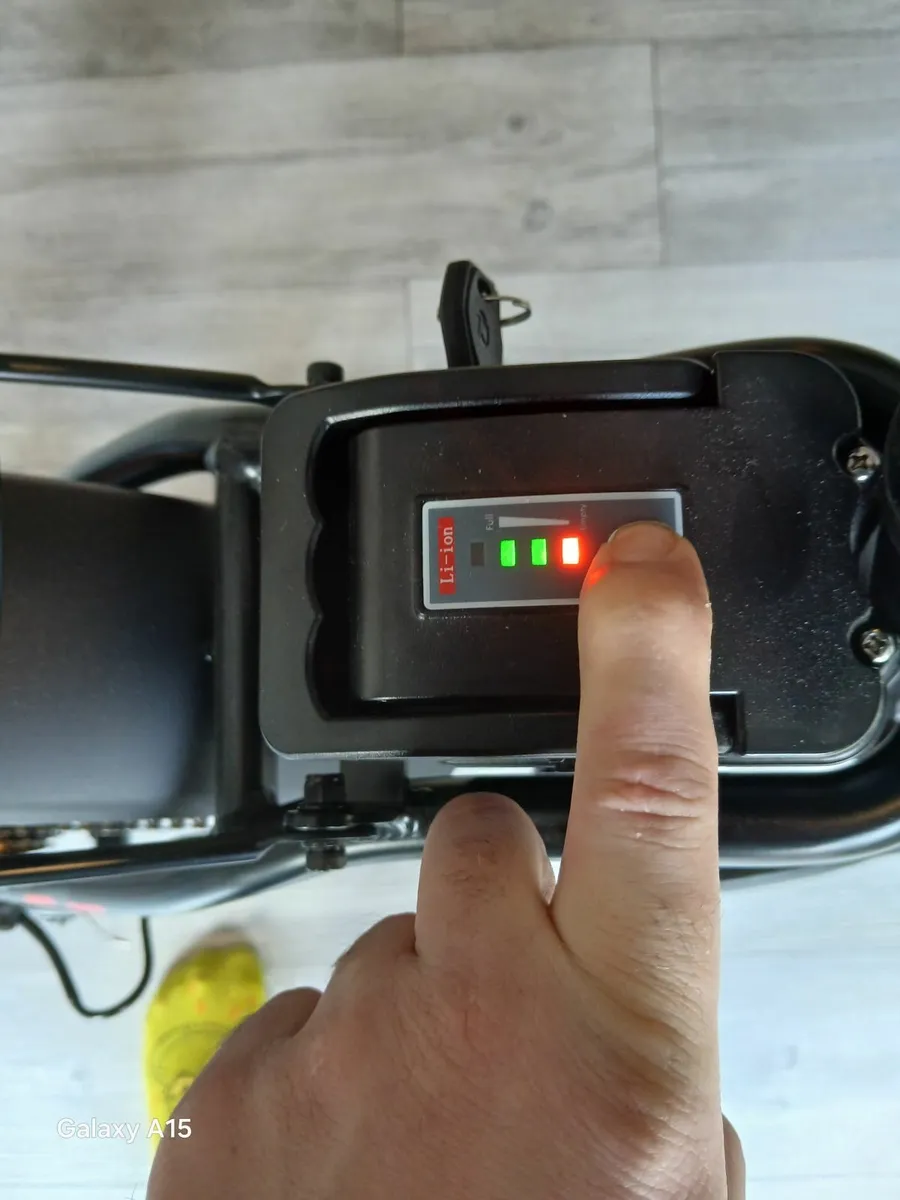 2025 RSIII PRO ALL TERRAIN FOLDING E-BIKE 360WH - Image 3