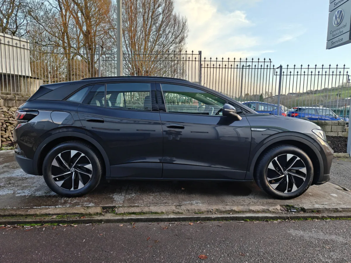 Volkswagen ID.4 PRO 150 KW Life 77KWH 204HP-AS NEW - Image 4