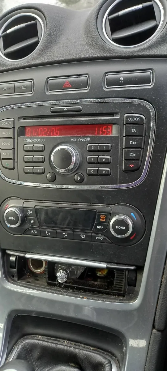 Ford Mondeo 2010 - Image 2