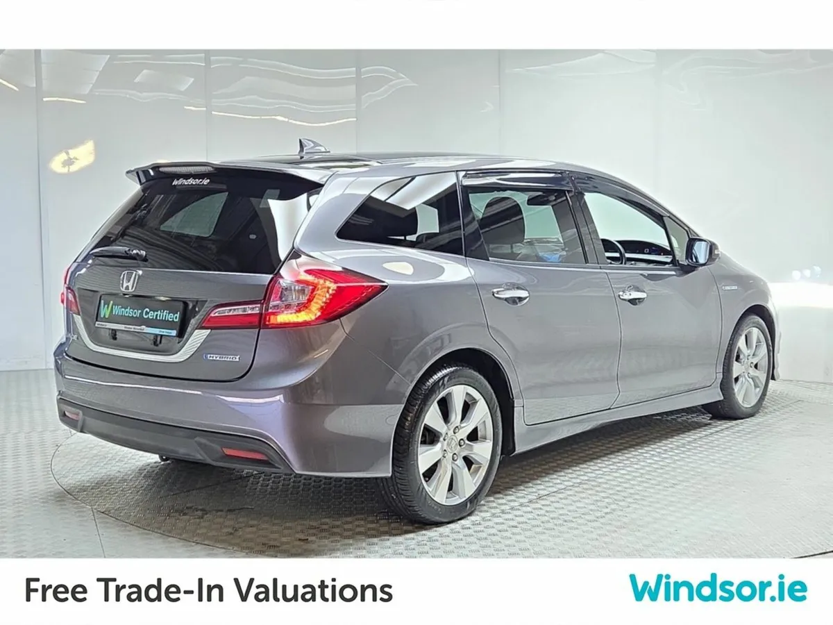 Honda Jade 1.5 HYBRID AUTO 6 SEATER - Image 3