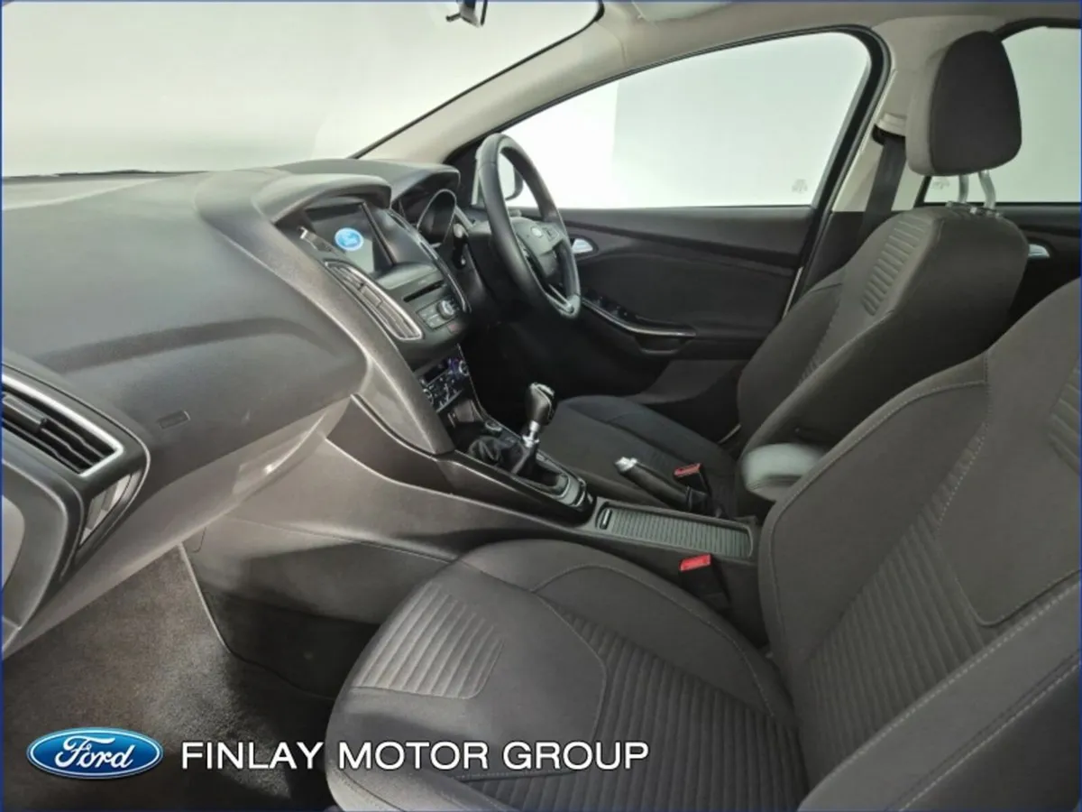 Ford Focus 1.0 Ecoboost 125PS Titanium 5 dr - Image 4