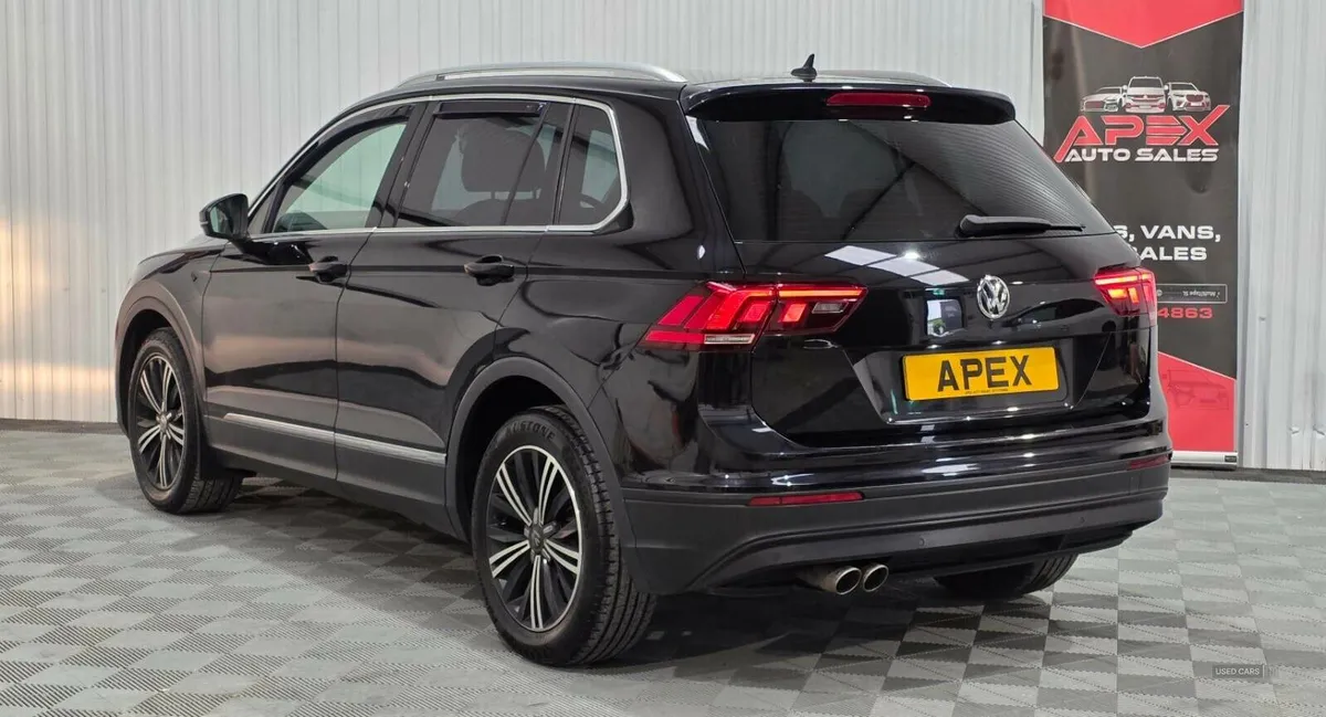 Volkswagen Tiguan DIESEL ESTATE - Image 3
