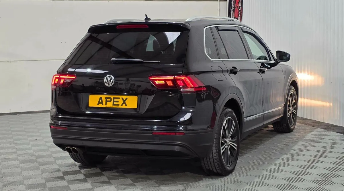Volkswagen Tiguan DIESEL ESTATE - Image 4