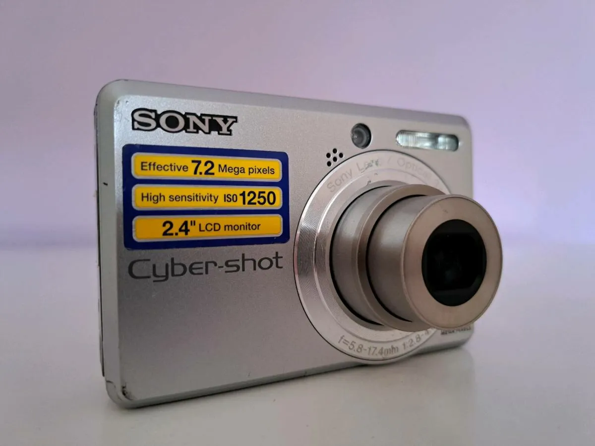 Sony Cybershot S730 - Image 1