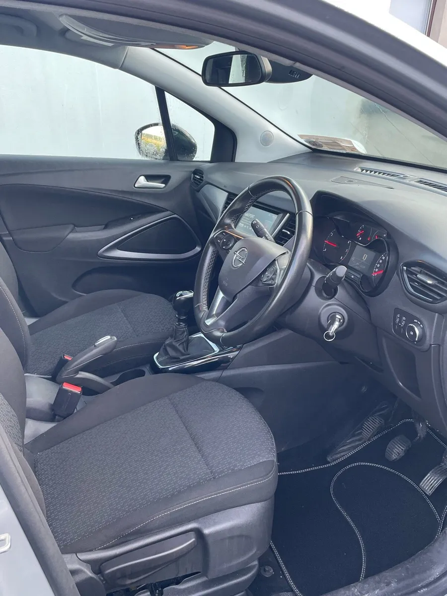 2023 Opel Crossland X - Image 3