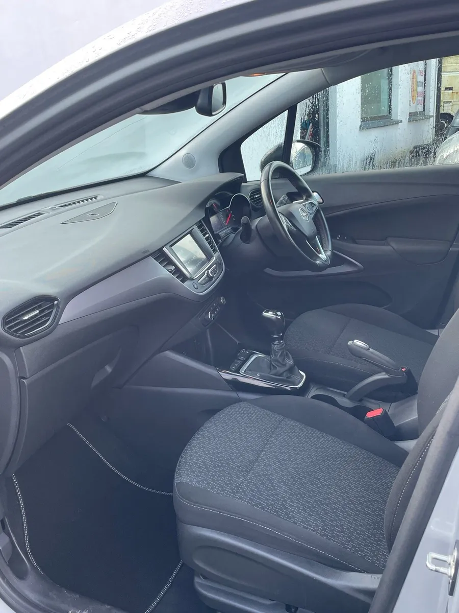 2023 Opel Crossland X - Image 4