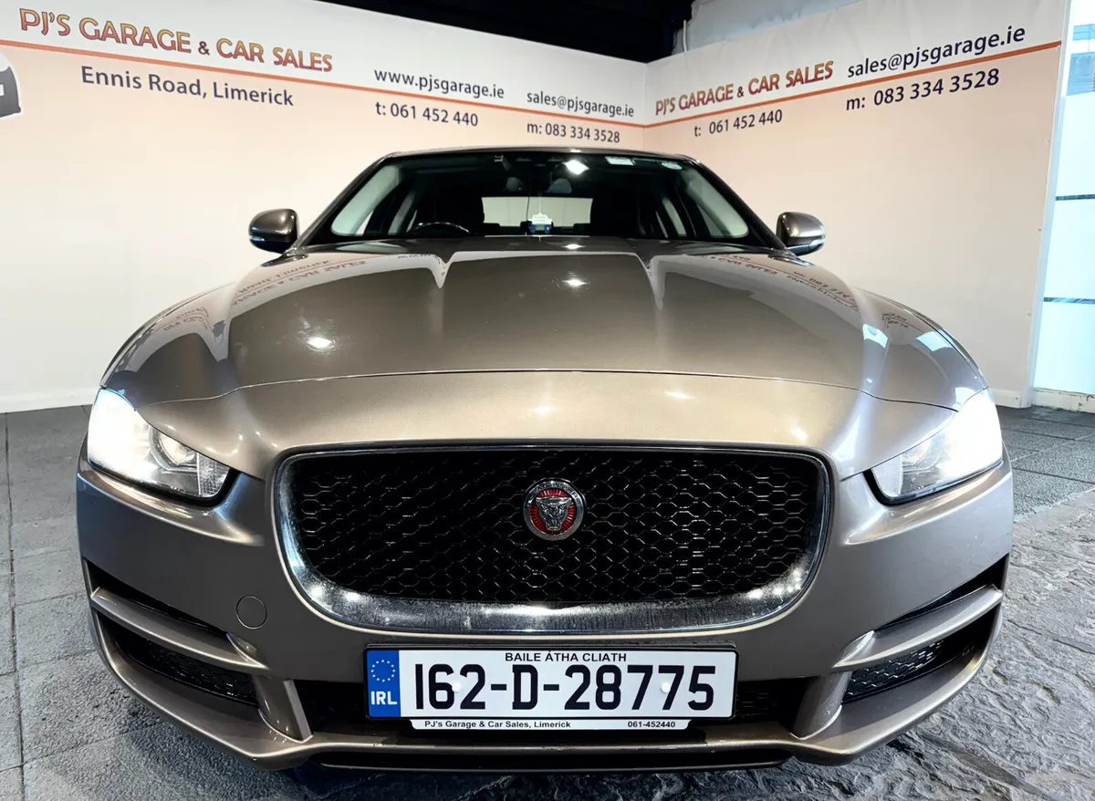 Jaguar XE 2016 - Image 3