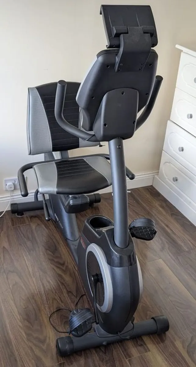 Pro- Form 325 CSX Recumbent Exercise Bike - Image 1