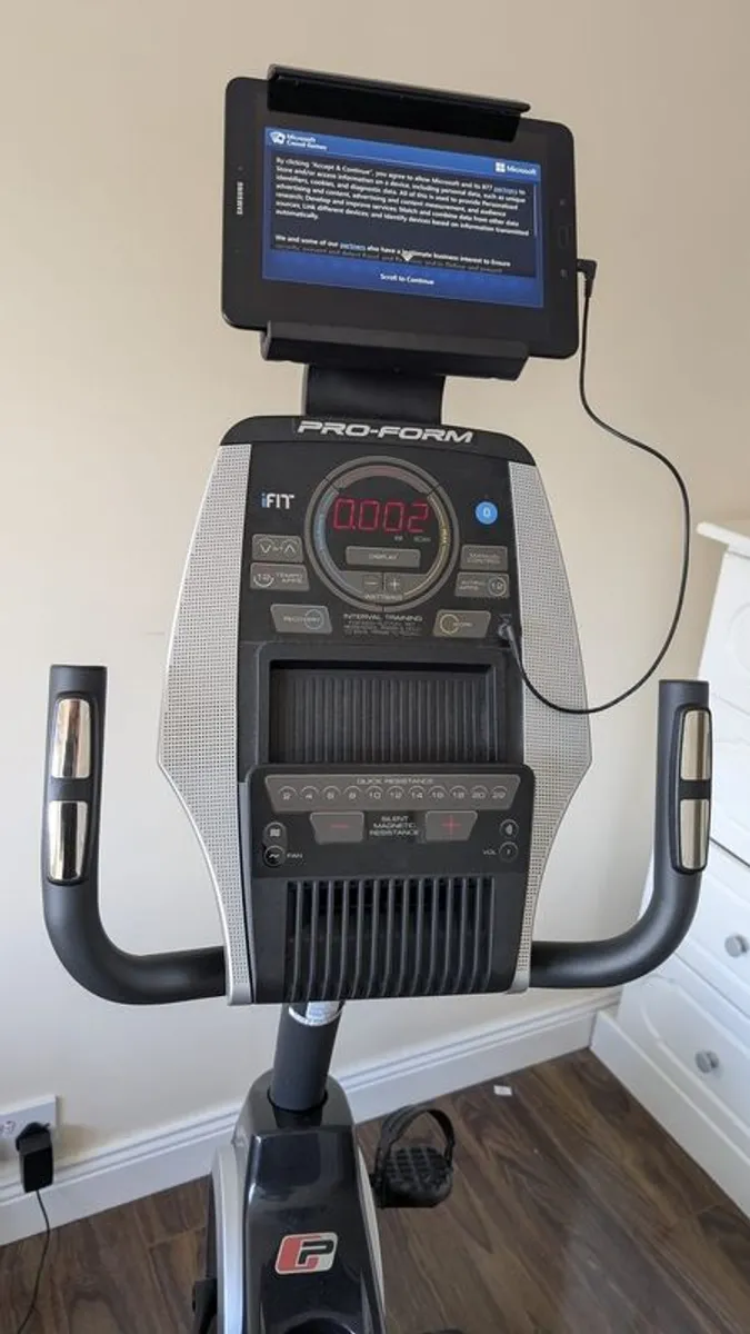 Pro- Form 325 CSX Recumbent Exercise Bike - Image 2