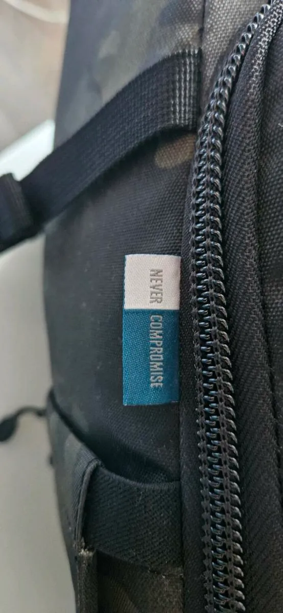 Tenba Axis vv 24L MultiCamo camera equipment bag - Image 2