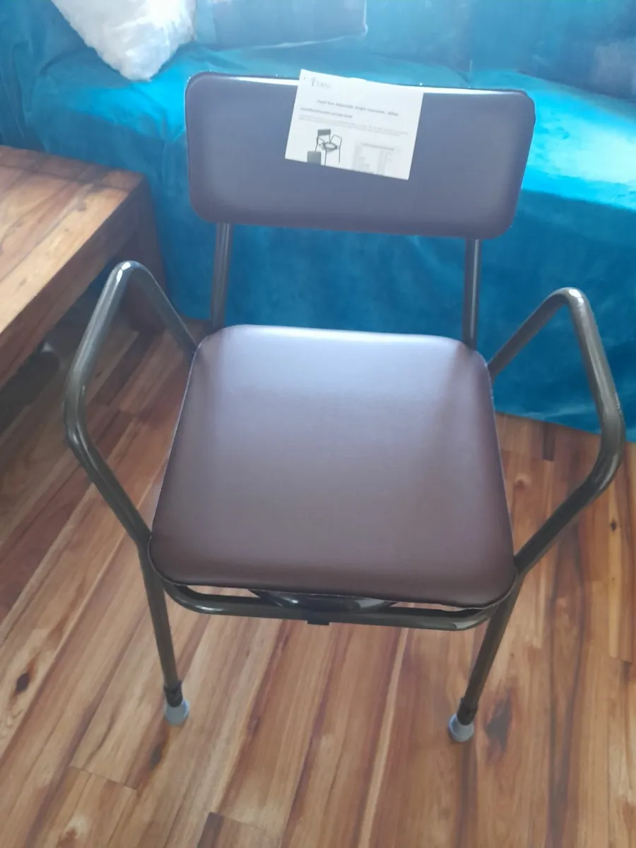 Camode chair,   brand new,  guarantee never used, - Image 2