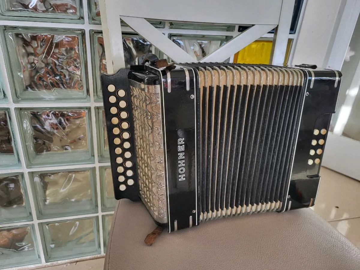 BC Hohner Accordion for sale - Image 2