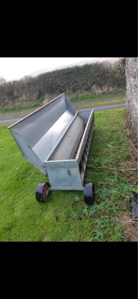 Sheep Feeder - Image 3
