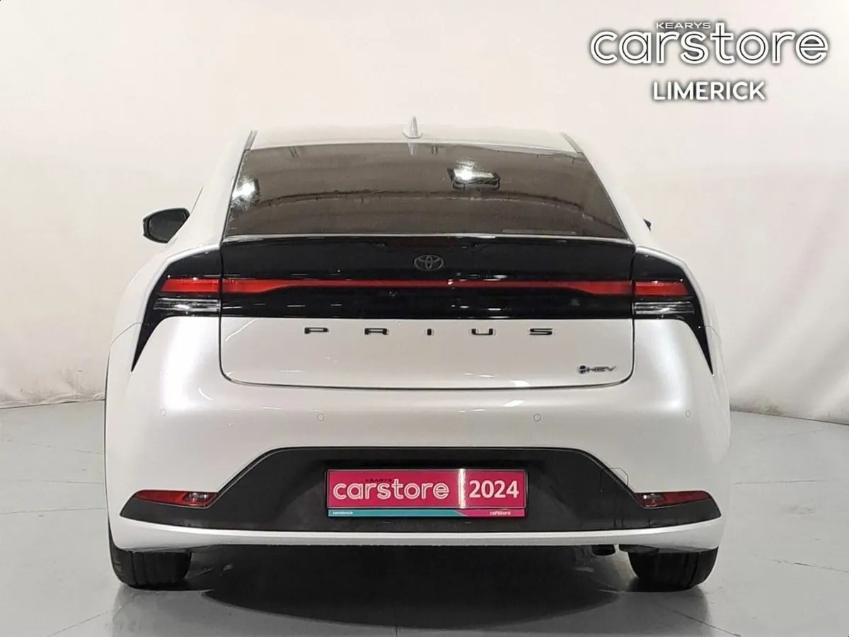 Toyota Prius 1.8 SELF CHARGING HYBRID *LOW MILEAGE - Image 4