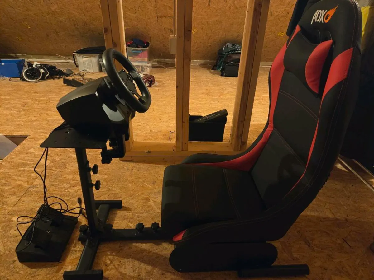Racing Seat, Steering wheel & Pedals & Stand - Image 1