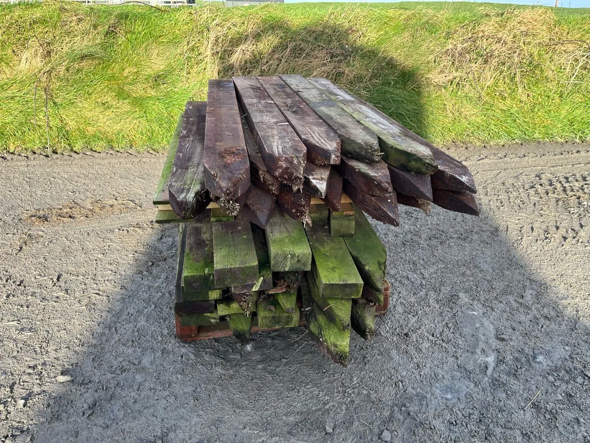 Post and Rail Fence (Second hand) - Image 2