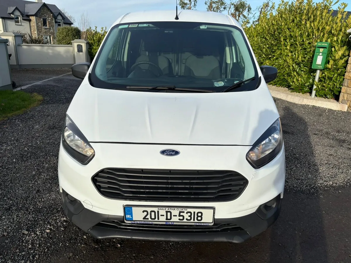 TRANSIT COURIER 1.5 TDCI BASE / C.V.R.T 09/2026 - Image 2