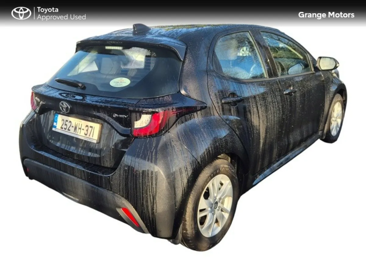 Toyota Yaris 1.5 HYBRID 5DR LUNA**DEMO MODEL** - Image 3