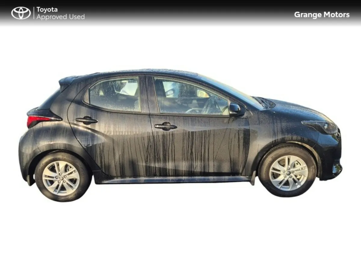 Toyota Yaris 1.5 HYBRID 5DR LUNA**DEMO MODEL** - Image 4