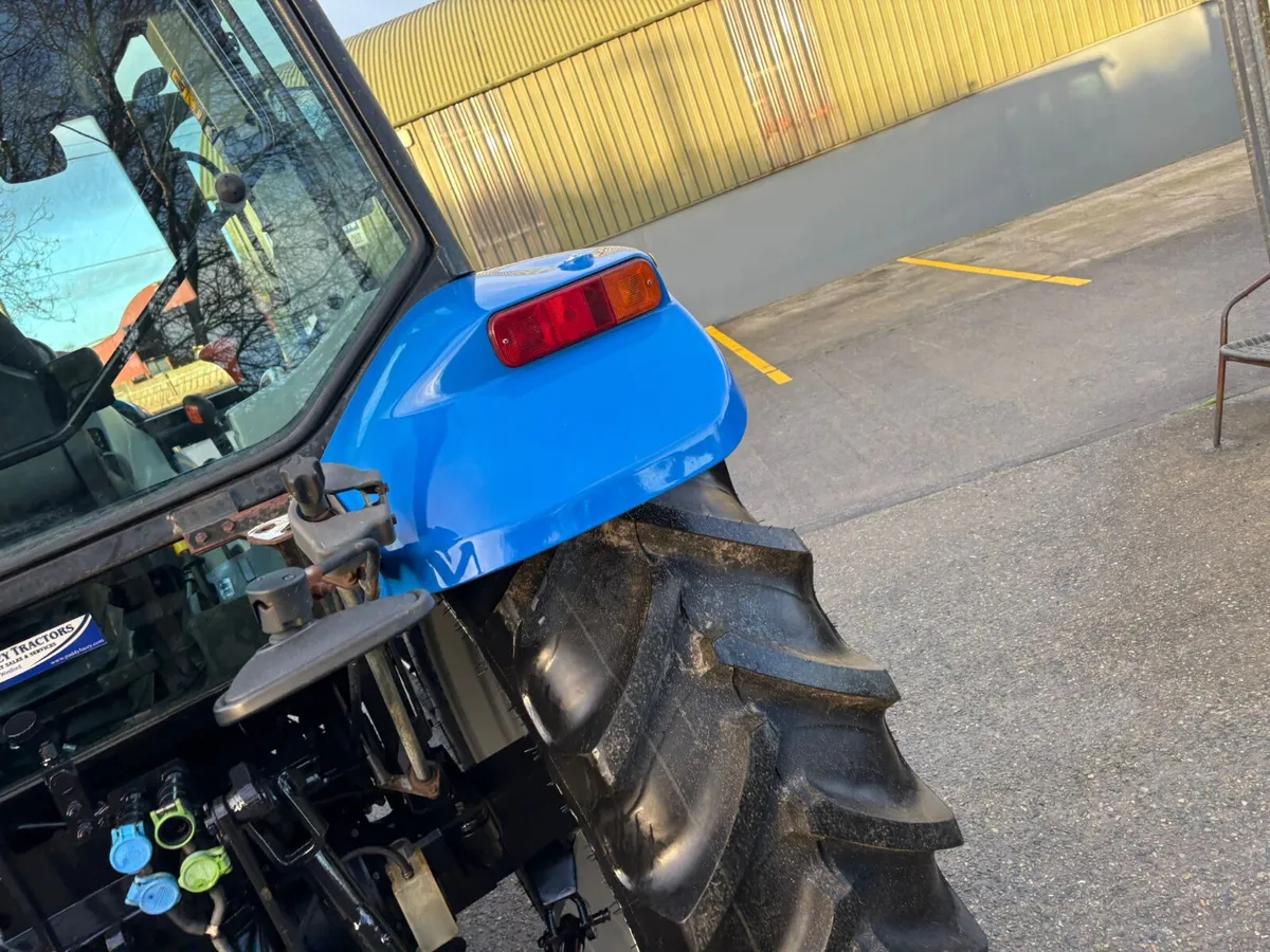 2009 New Holland T5030 - Image 3