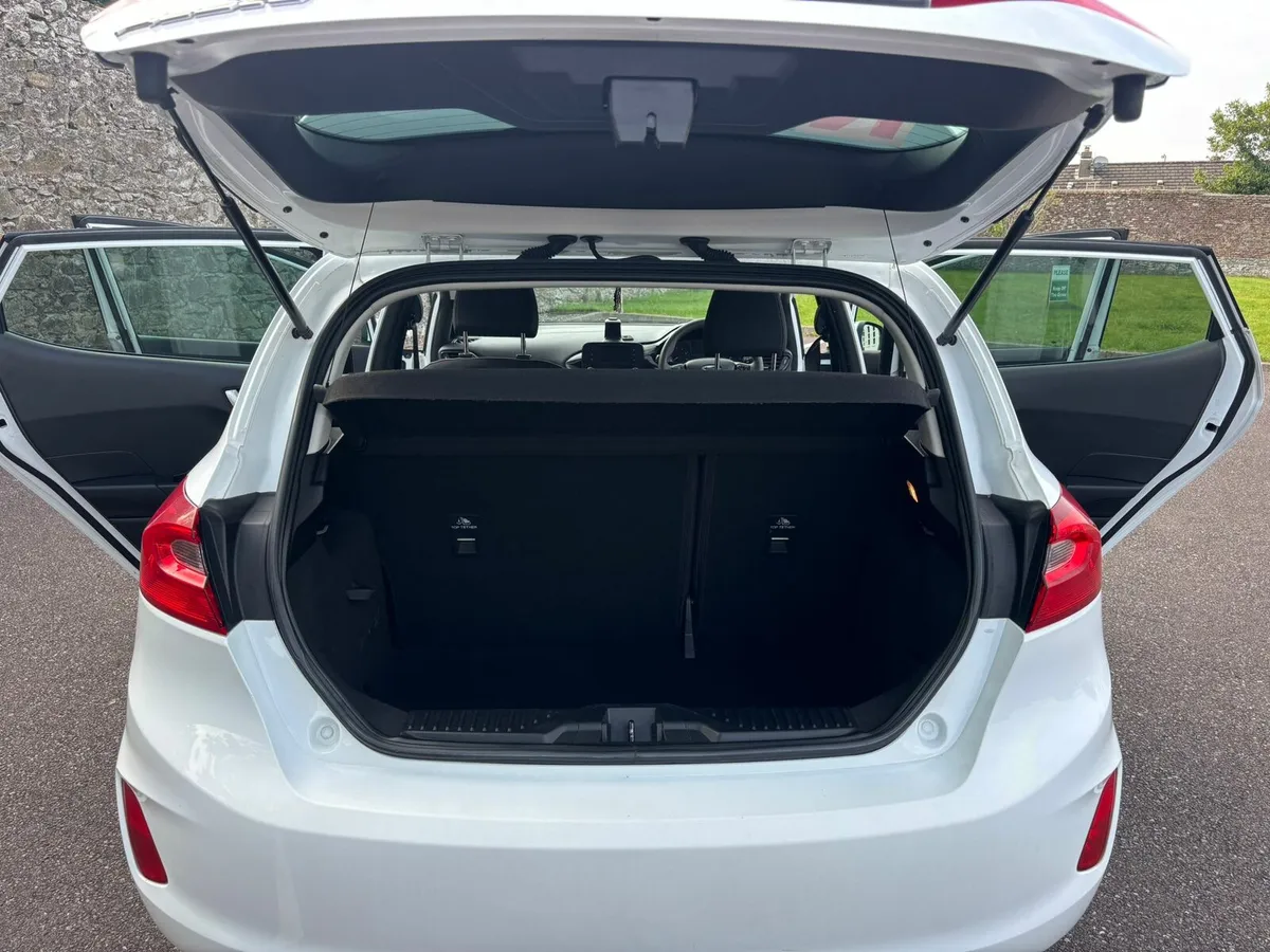 Ford Fiesta - Image 4