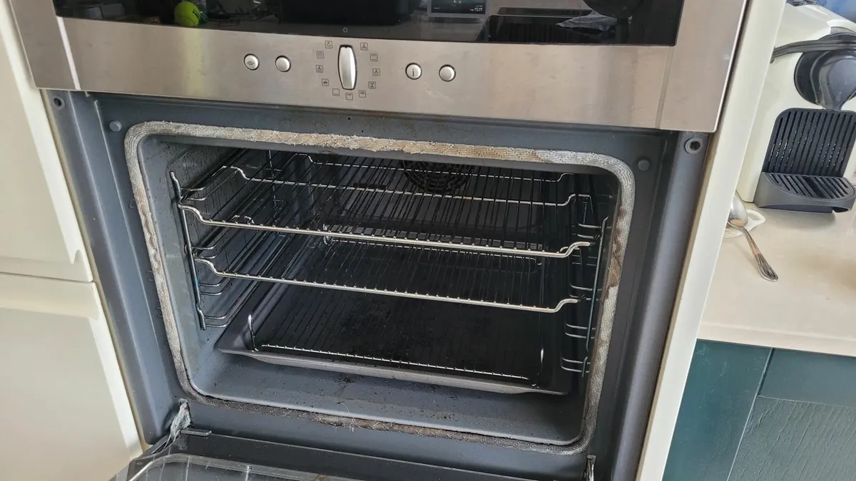 Neff integrated oven and broiler - Image 2