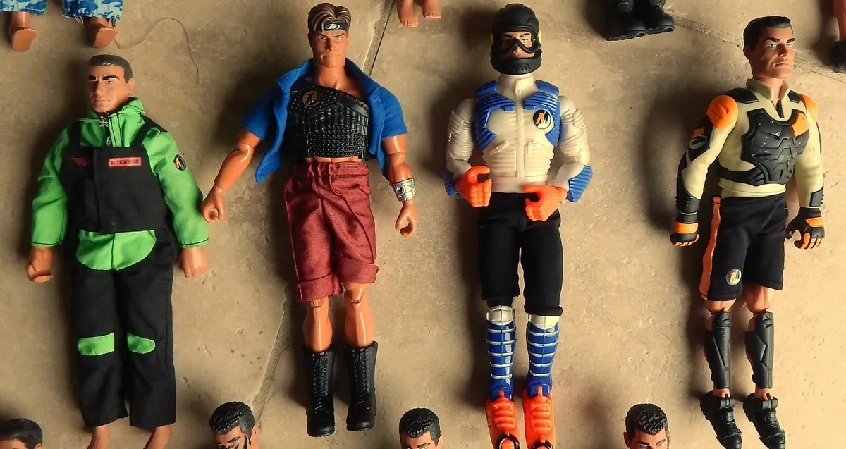 Collection of 13 Vintage Action Man Figures - Image 3