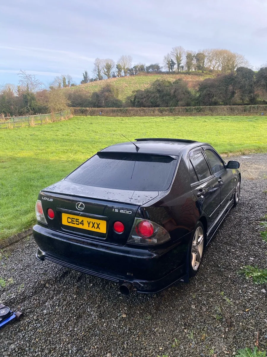 Lexus is200 - Image 3
