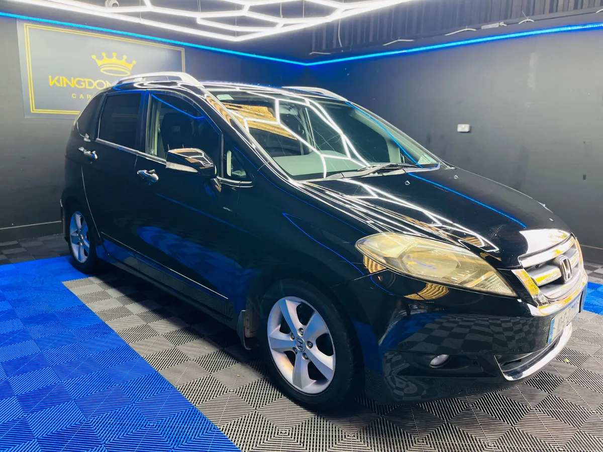 Honda FR-V ,NEW NCT 01/27,Automatic,6 seats - Image 2