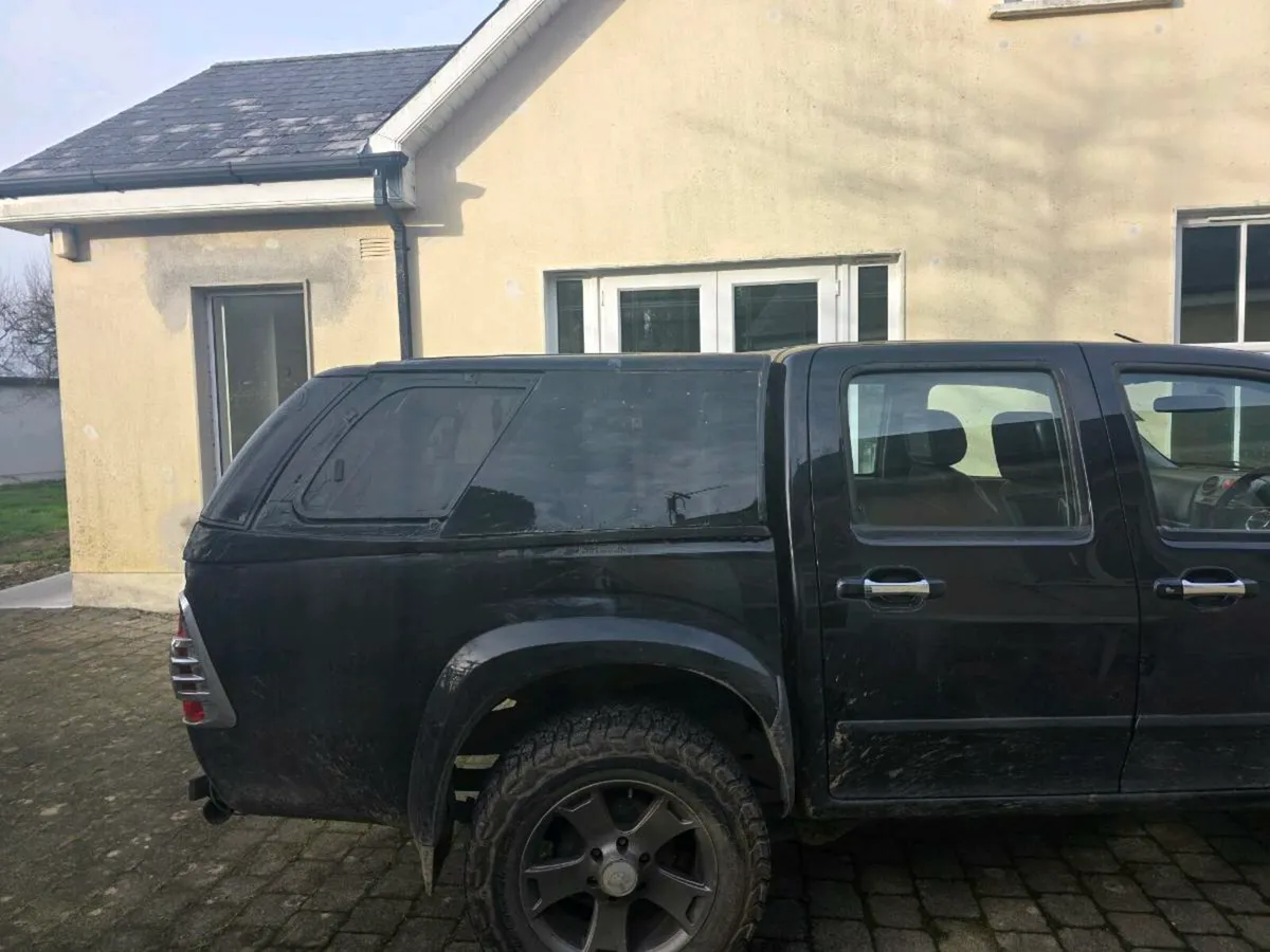 Pickup canopy - Image 1