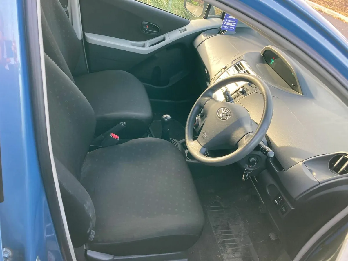 Toyota Yaris 2006 - Image 2