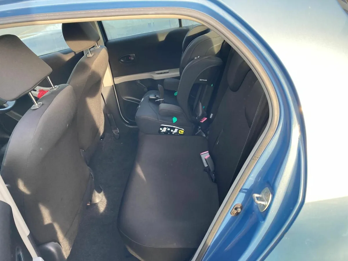 Toyota Yaris 2006 - Image 4