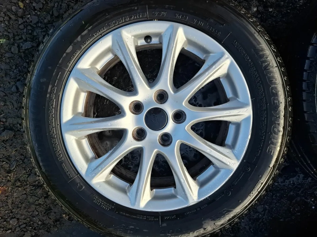 16" Genuine Ford Alloys with tyres - Image 1