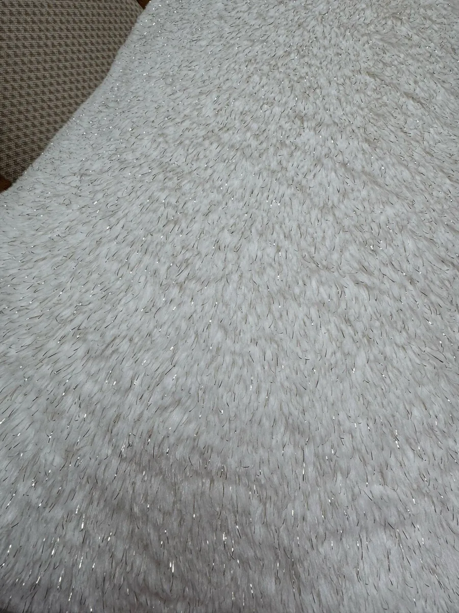 Jingles & Joy XL cushion white with gold fleck - Image 3