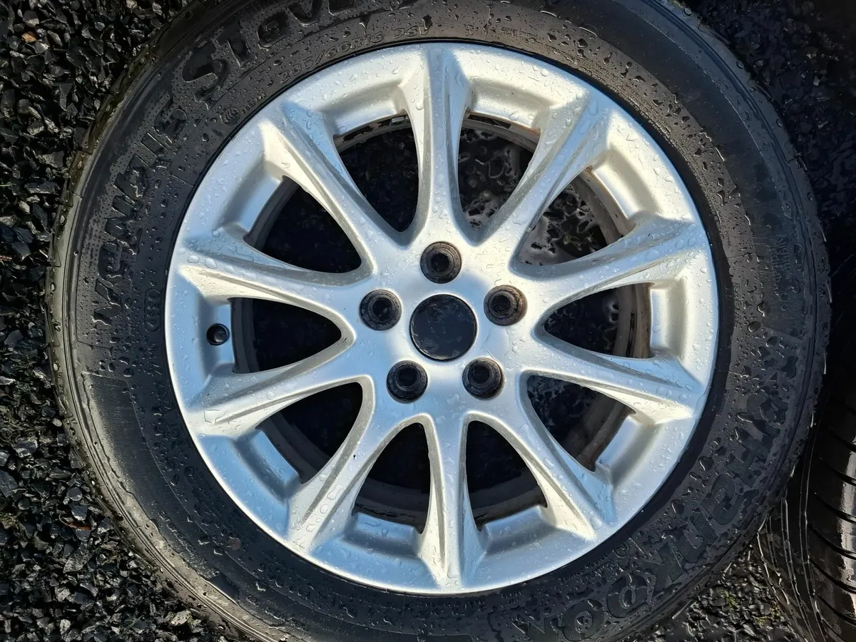 16" Genuine Ford Alloys with tyres - Image 4