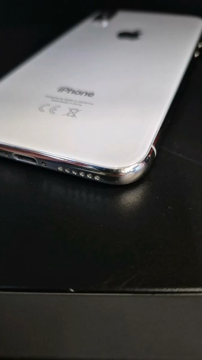Iphone X 64GB unlocked - Image 3