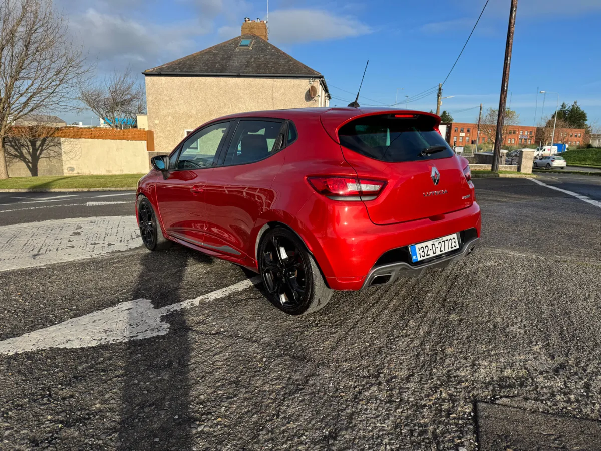 Renault Clio Lutecia RS 1.6 Automatic 217 bhp - Image 4