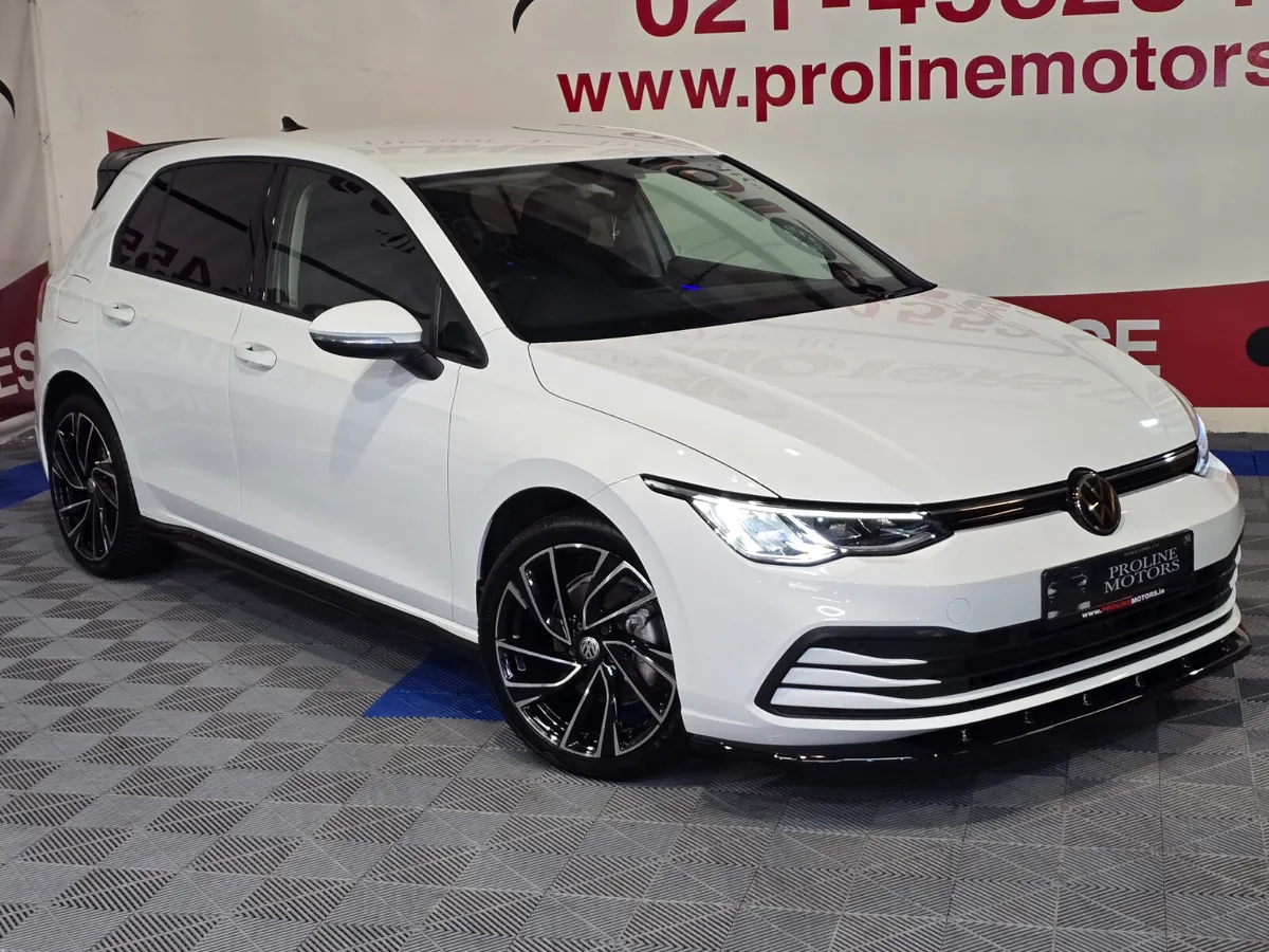 VW GOLF 1.5 TSI MANUAL LIKE NEW!! - Image 1