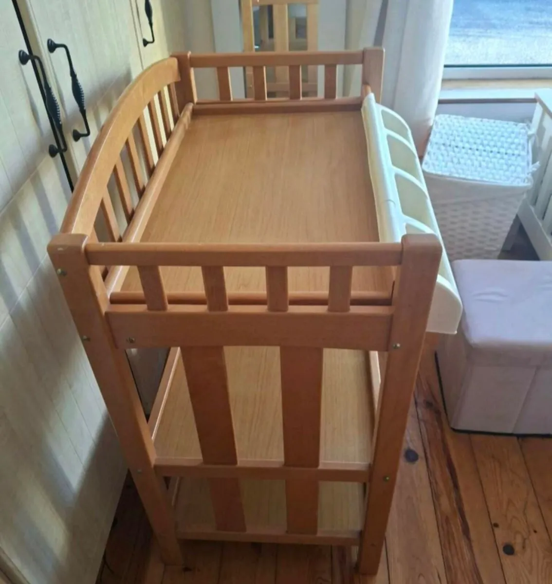Changing table - Image 4