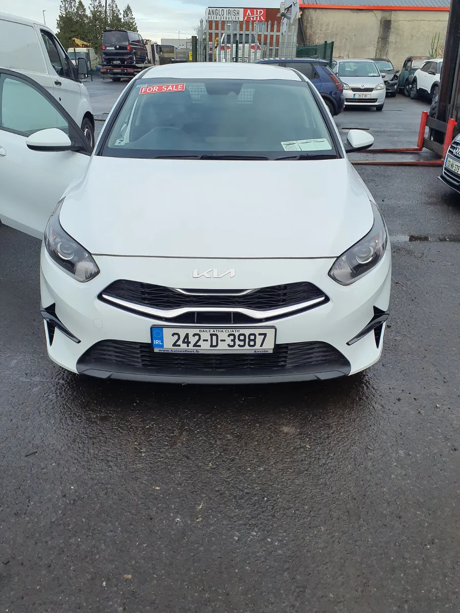 Kia Ceed Van 2024 - Image 1