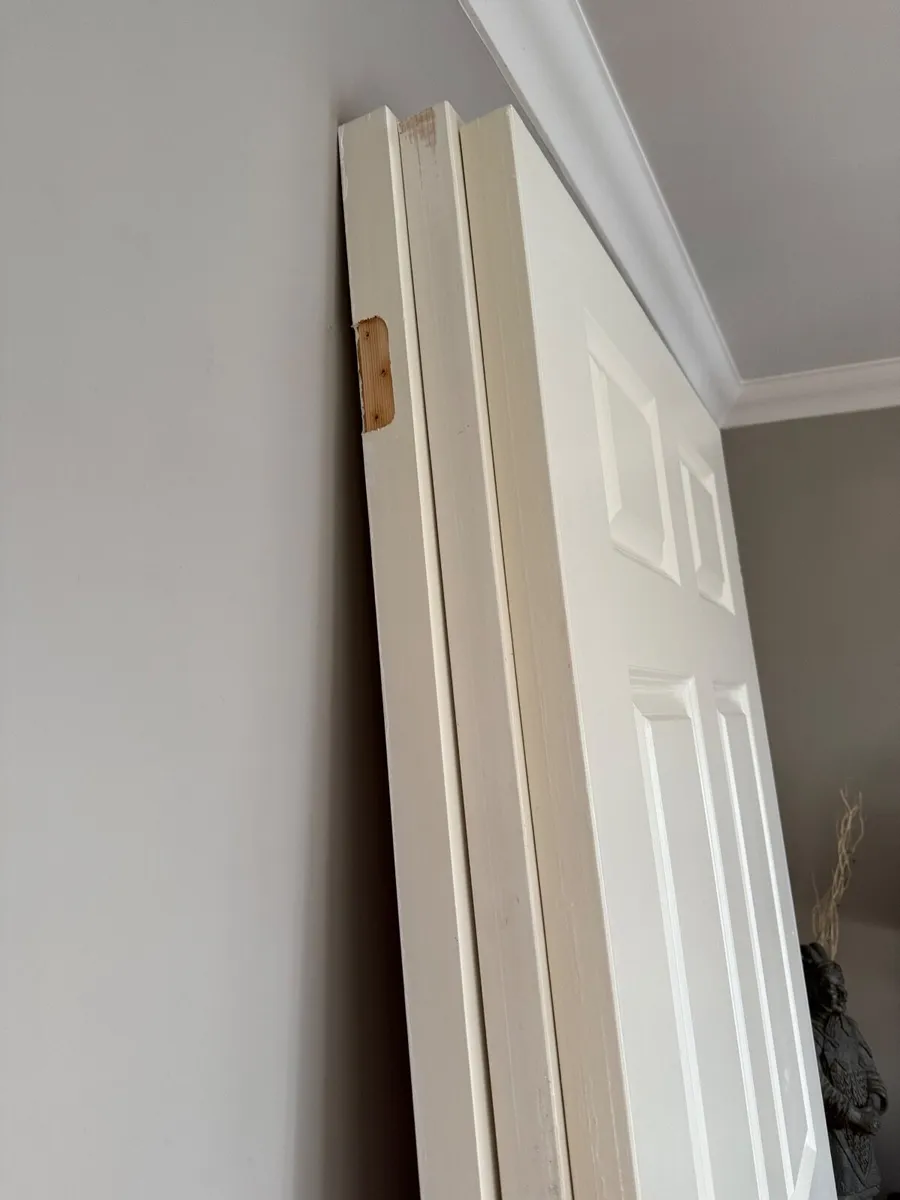 White doors - Image 1